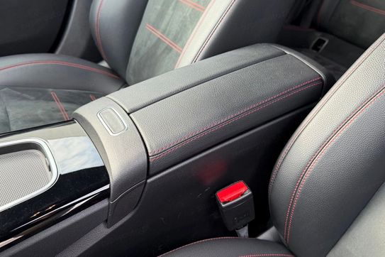 Mercedes Klasa A 250 e z EQ  AMG Line