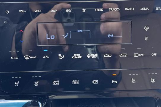 Hyundai Staria 1.6 T-GDI HEV Luxury aut