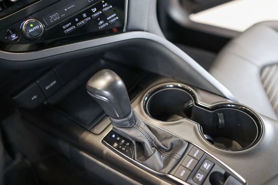 Toyota Camry 2.5 Hybrid Prestige Cvt