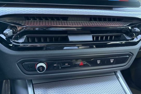 BMW Seria 3 330e PHEV xDrive M Sport aut