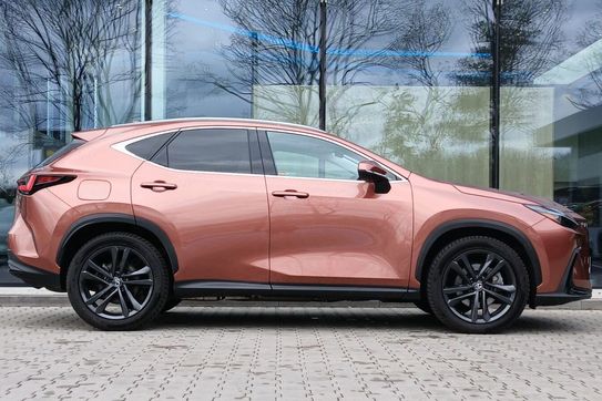 Lexus NX 450h+ Prestige AWD