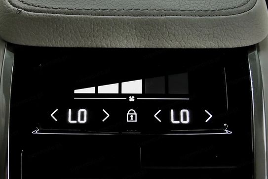 Volvo XC90 T8 AWD Plug-In Hybrid Inscription 7os aut