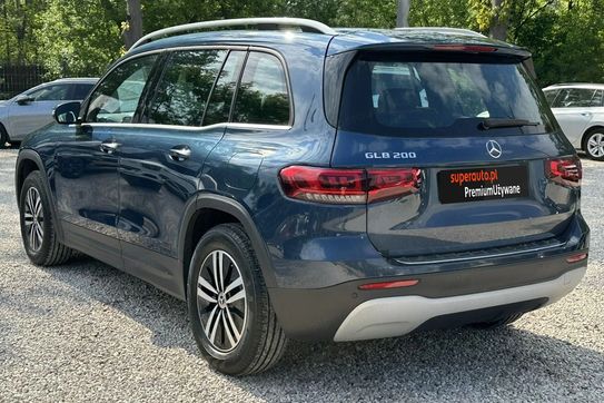 Mercedes GLB 200