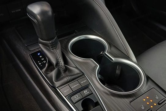 Toyota Camry 2.5 Hybrid Executive CVT