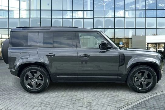 Land Rover Defender 110 3.0 D250 X-Dynamic HSE