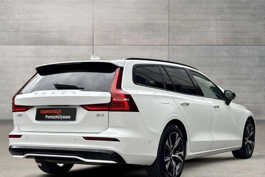 Volvo V60 B4 B Plus Dark aut