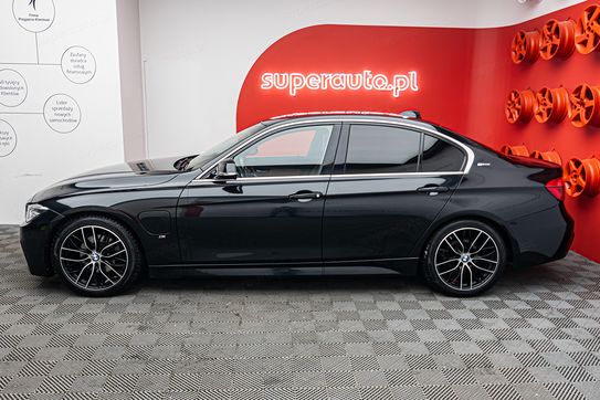BMW Seria 3 330e iPerformance M Sport