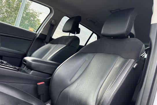 Kia Sportage 1.6 t-Gdi Hev Business Line 2WD