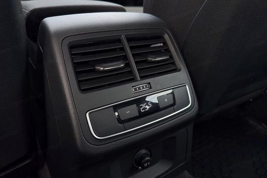 Audi A4 35 TFSI S Line