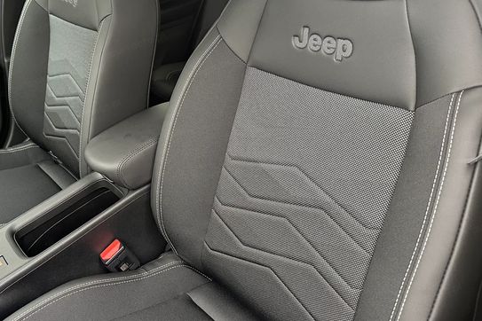 Jeep Avenger Summit 1.2 T3 mHEV FWD eDCT6