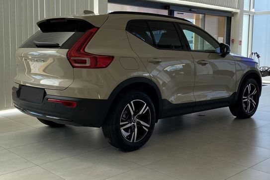 Volvo XC40 B4 Plus Dark