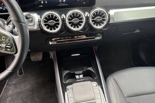 Mercedes GLB 200