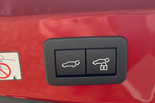 Toyota C-HR Executive 2.0 Plug-in Hybrid Dynamic Force