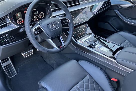 Audi A8 S8 TFSI quattro