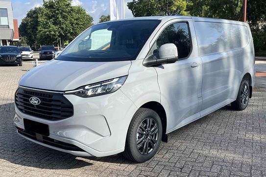 Ford Transit Custom 320 L2H1 Limited PHEV CVT