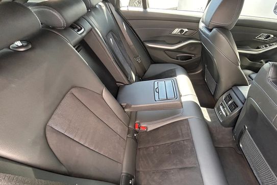 BMW Seria 3 320d xDrive mHEV M Sport aut