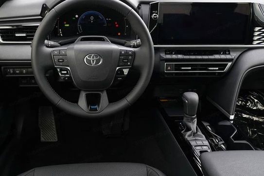 Toyota Camry Comfort 2.5 Hybrid Dynamic Force