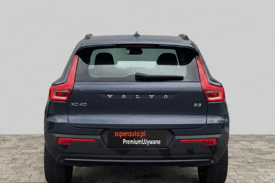 Volvo XC40 B3 Plus Dark