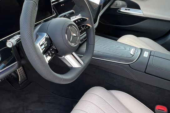 Mercedes Klasa E 220 d  4-Matic AMG