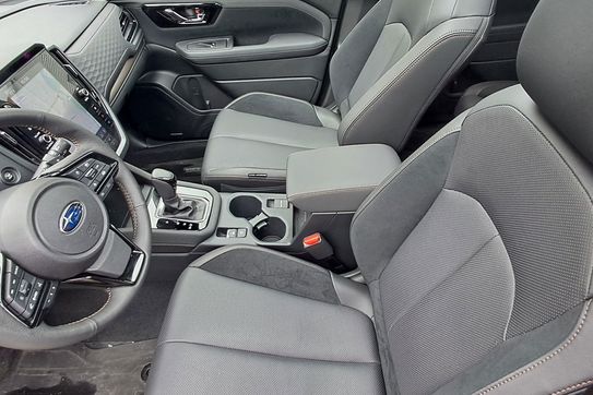 Subaru Forester e-Boxer Platinum  2.0i-L