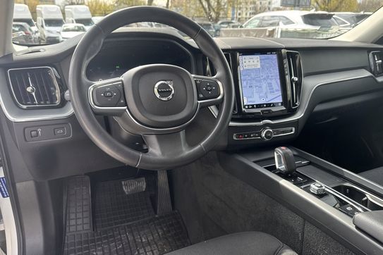 Volvo XC60 B4 B Momentum Pro