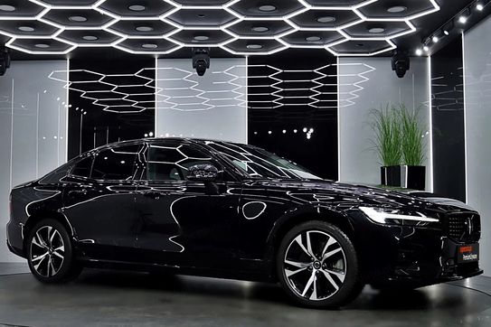 Volvo S60 B5 B AWD Plus Dark aut