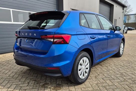 Skoda Fabia Essence 1.0 MPI