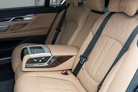 BMW Seria 7 745Le xDrive M Sport
