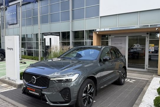 Volvo XC60 B5 B AWD Plus Dark