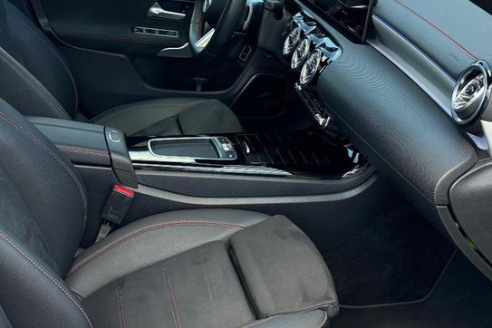 Mercedes CLA 250 4-Matic AMG Line Shooting Brake