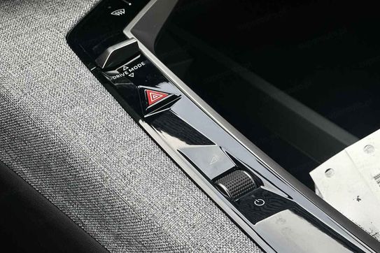 Peugeot 5008 GT 1.2 mHEV e-DCS6