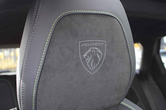 Peugeot 308 GT Exclusive S&S e-DCS6 1.2 mHEV