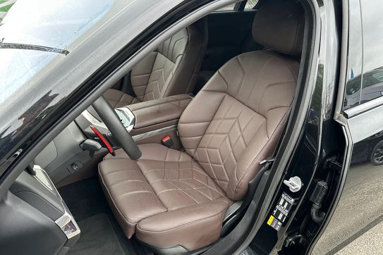 BMW Seria 7 M760e PHEV xDrive sport-aut