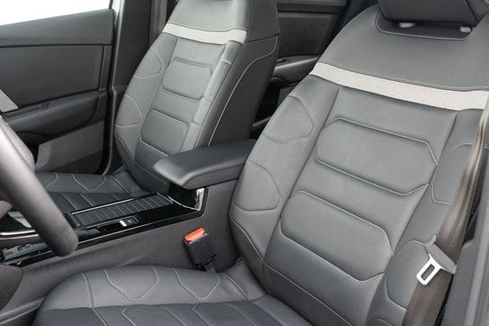 Citroen C4 X EV136 50kWh Shine