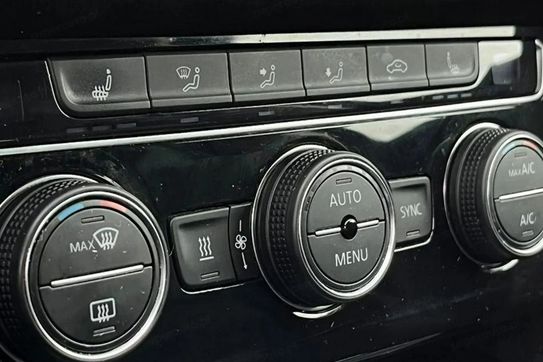 Volkswagen Passat 2.0 TDI 4Mot. Elegance DSG