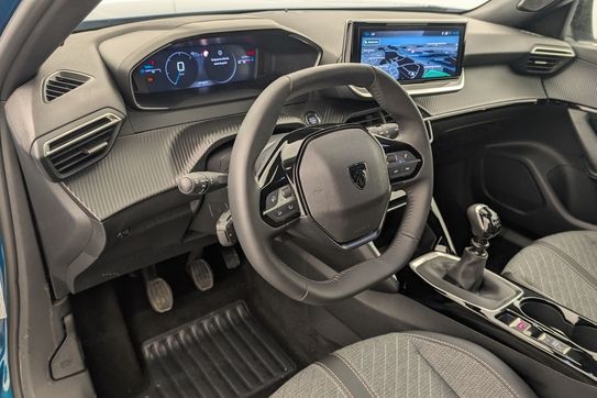 Peugeot 2008 ALLURE 1.2 PureTech
