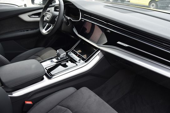 Audi Q7 TDI quattro S Line
