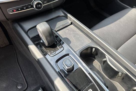 Volvo XC60 B4 D AWD Momentum Pro