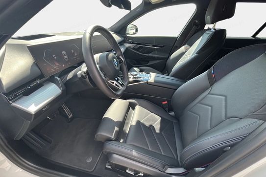 BMW Seria 5 Touring 520d xDrive M Sport