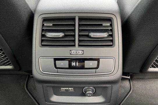Audi A4 40 TDI mHEV Quattro S Line S tronic