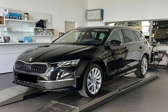 Skoda Octavia Drive Selection 1.5 TSI mHEV DSG
