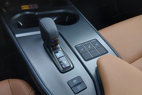 Lexus UX 300h F Sport Design