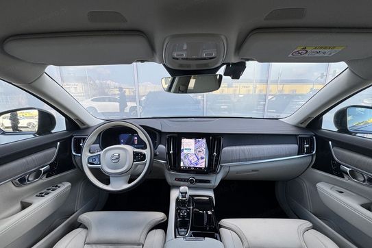 Volvo V90 T8 AWD Plug-In Hybrid Plus Dark aut
