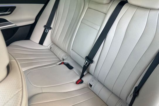 Mercedes Klasa E 300 e  4-Matic AMG