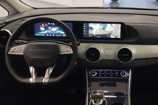 Forthing U-Tour 1.5 DVVT GDI HEV E-CVT
