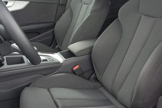 Audi A4 35 TFSI mHEV S tronic