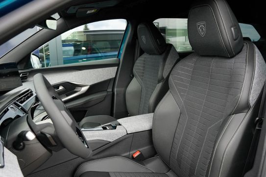 Peugeot 3008 GT e-DCS6 1.2 mHEV