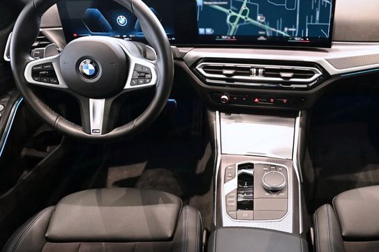 BMW Seria 3 318i M Sport aut