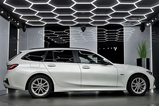 BMW Seria 3 320e PHEV xDrive M Sport aut