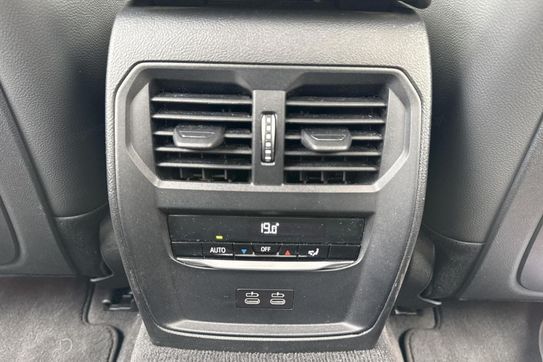 BMW Seria 3 320i